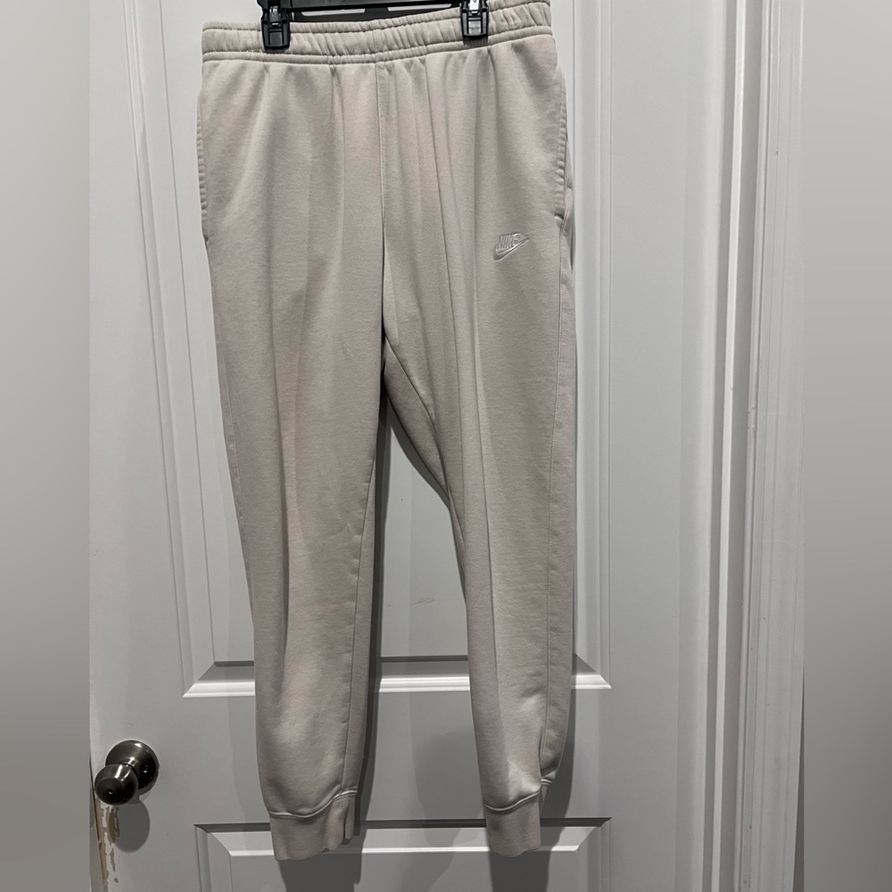 Nike Men’s M Cream Club Fleece Joggers